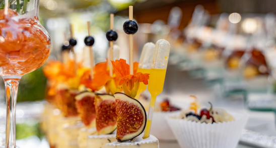 Seasonal Flavors: Incorporating Fresh Produce into Your Event Menu