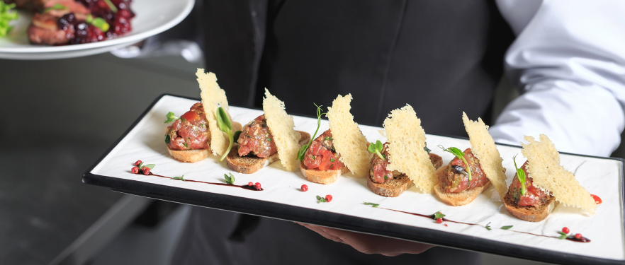 The Ultimate Guide to Choosing a Wedding Caterer